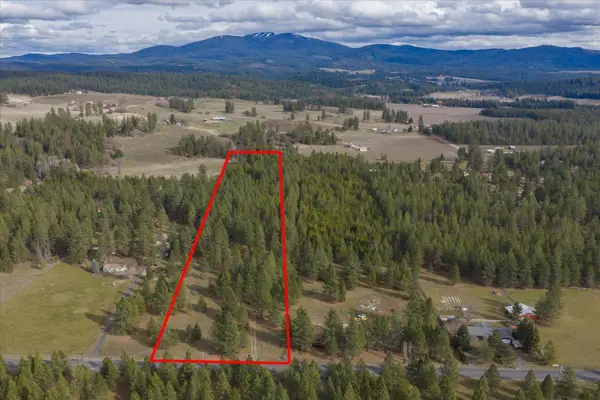 28202 N Bruce Rd, Chattaroy, WA 99003