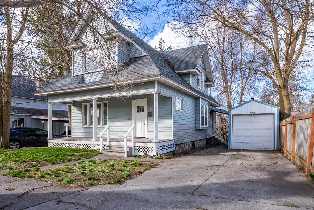 613 E 9th Ave, Spokane, WA 99202 - #1