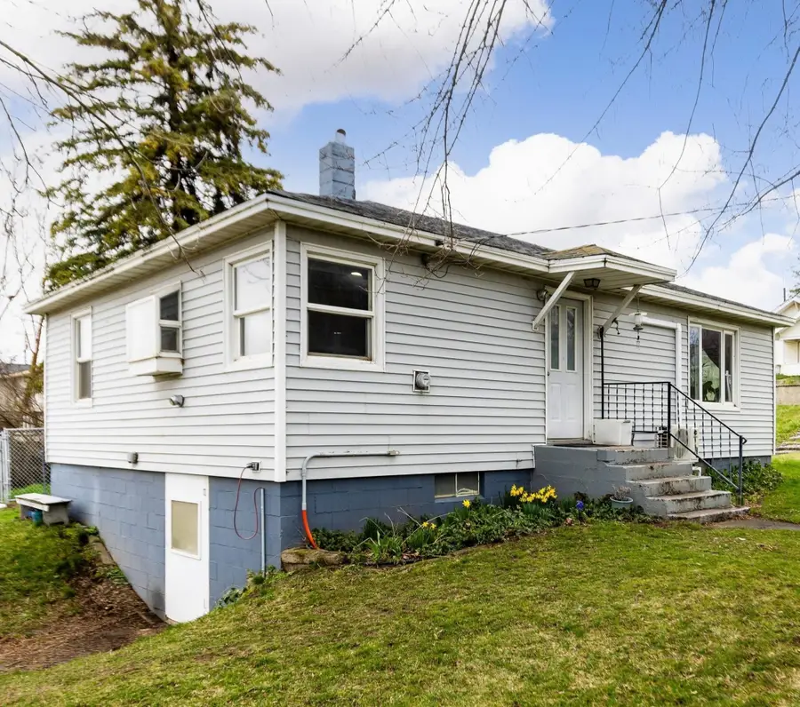 102 N Star Ave, Lacrosse, WA 99143 - #2