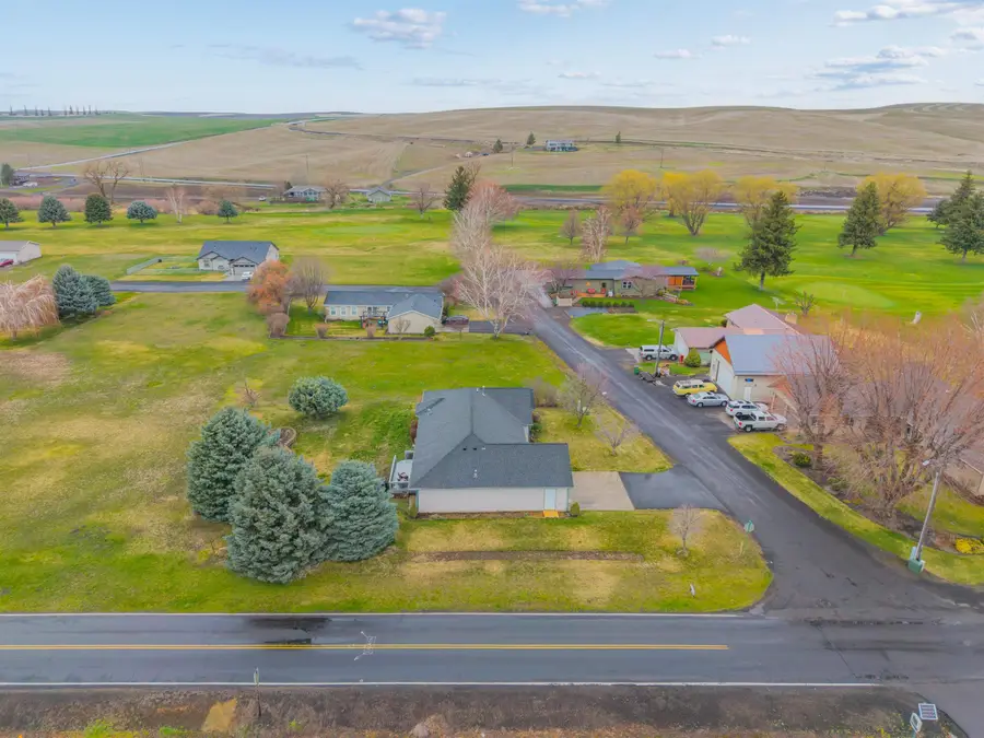 1 N Heglar Ln, Saint John, WA 99171 - #2