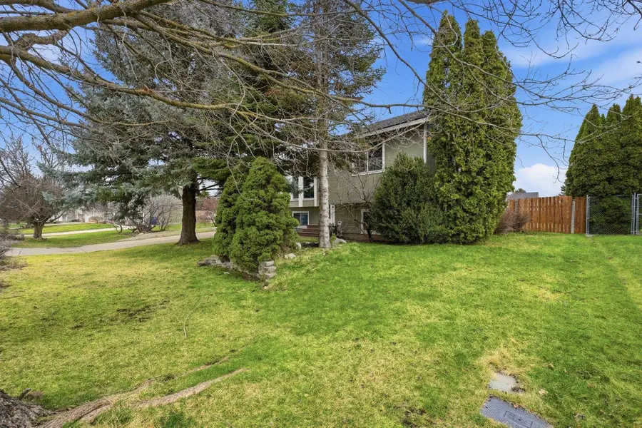 5614 N Canal Rd, Newman Lake, WA 99025 - #3