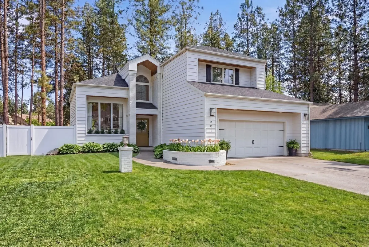 201 W Woodway Ave, Spokane, WA 99218 - #1