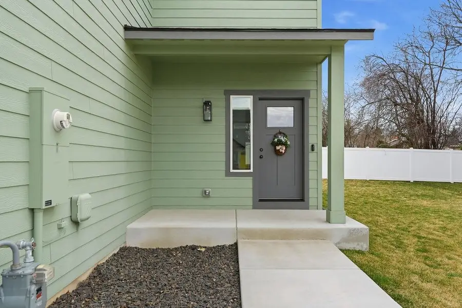 1220 N Walnut Ln, Spokane Valley, WA 99206 - #3