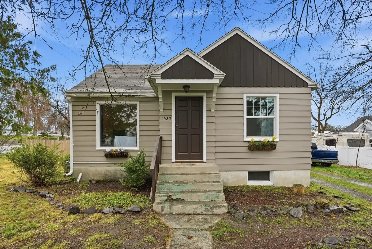 1522 N Locust Rd, Spokane, WA 99206 - #1
