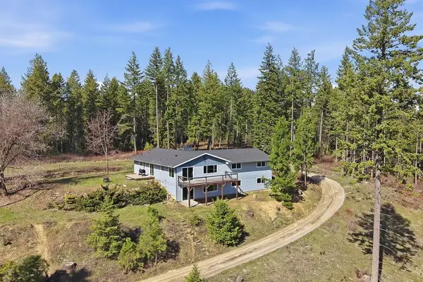 4724 Price #b Rd, Clayton, WA 99110