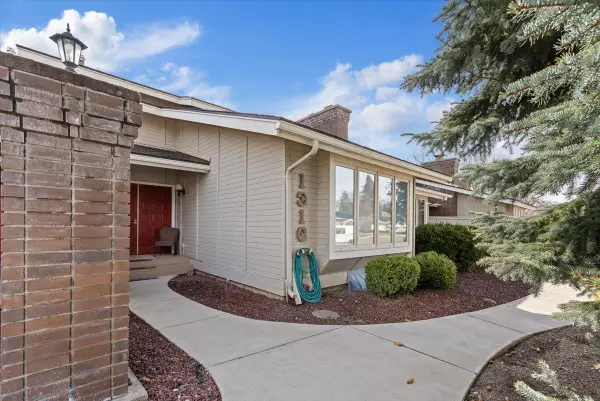 1316 E 56th Ave, Spokane, WA 99223