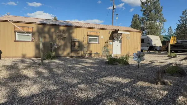 48568 E Bull Run Rd, Ford, WA 99013