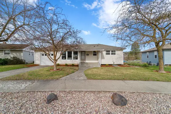 5911 N Ridgeview Pl, Spokane, WA 99205