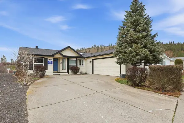 4402 S Sunny Creek Cir, Spokane, WA 99224