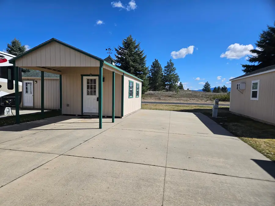 1205 N Country Club Dr, Deer Park, WA 99006 - #2