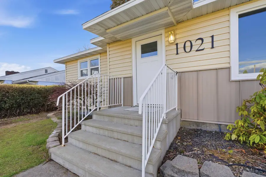 1021 N Willow Rd, Spokane Valley, WA 99206 - #2