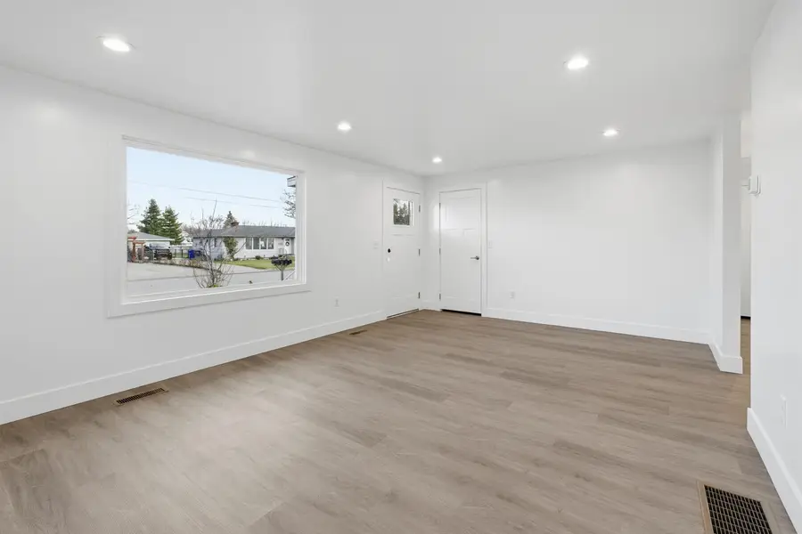 1021 N Willow Rd, Spokane Valley, WA 99206 - #3