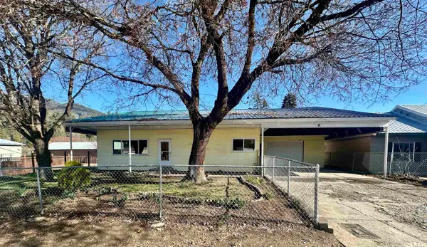 103 Selkirk St, Metaline, WA 99152