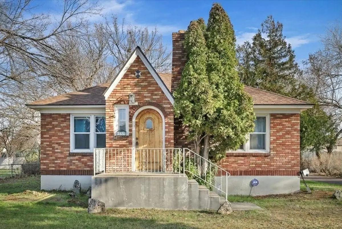 11723 E 4th Ave, Spokane Valley, WA 99206 - #1