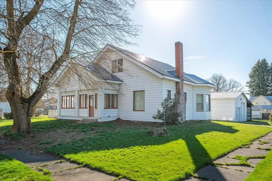 111 N 2nd St, Harrington, WA 99134 - #3