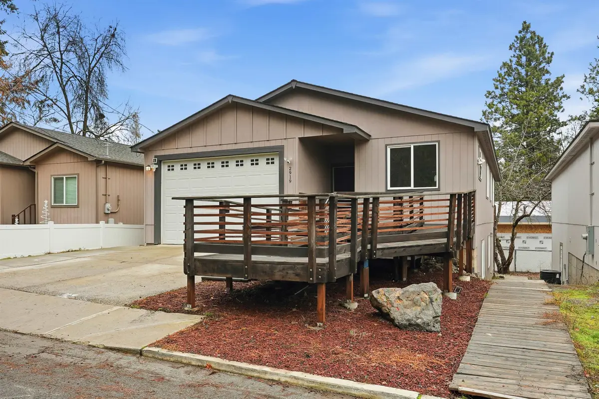 2919 E 12th Ave, Spokane, WA 99202 - #1