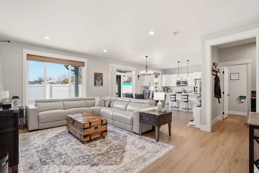 1219   N Walnut Ln, Spokane Valley, WA 99206 - #3