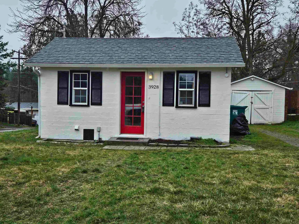 3928 E 35th Ave, Spokane, WA 99223 - #1
