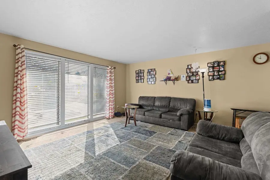 902 S Calvin Rd, Spokane Valley, WA 99037 - #3