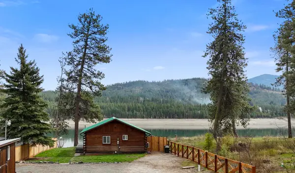 57 Columbia Dr, Kettle Falls, WA 99141