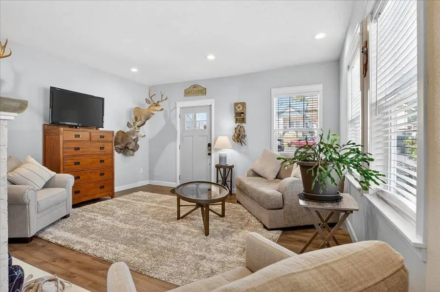 805 Sinclair St, Davenport, WA 99122 - #3