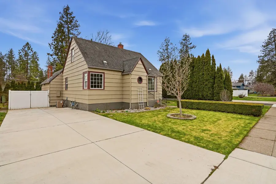 1708 E 34th Ave, Spokane, WA 99203 - #3