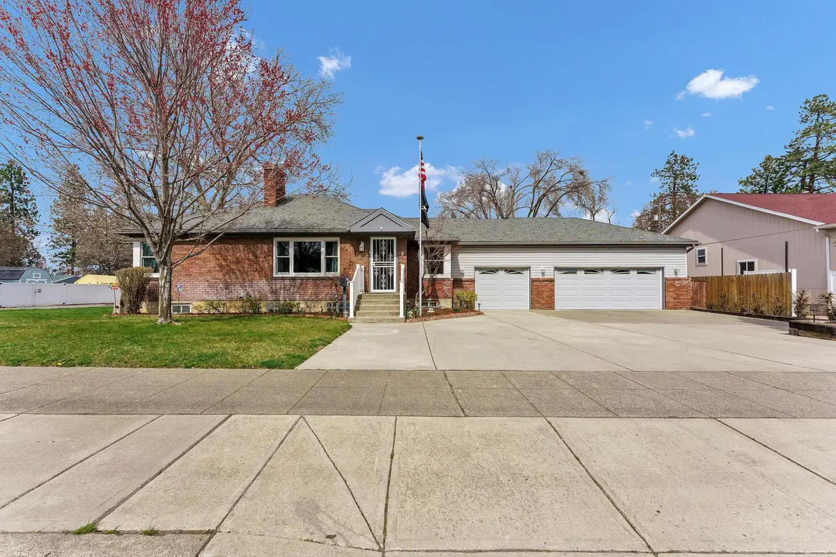 3805 E Pratt Ave, Spokane, WA 99202 - #1