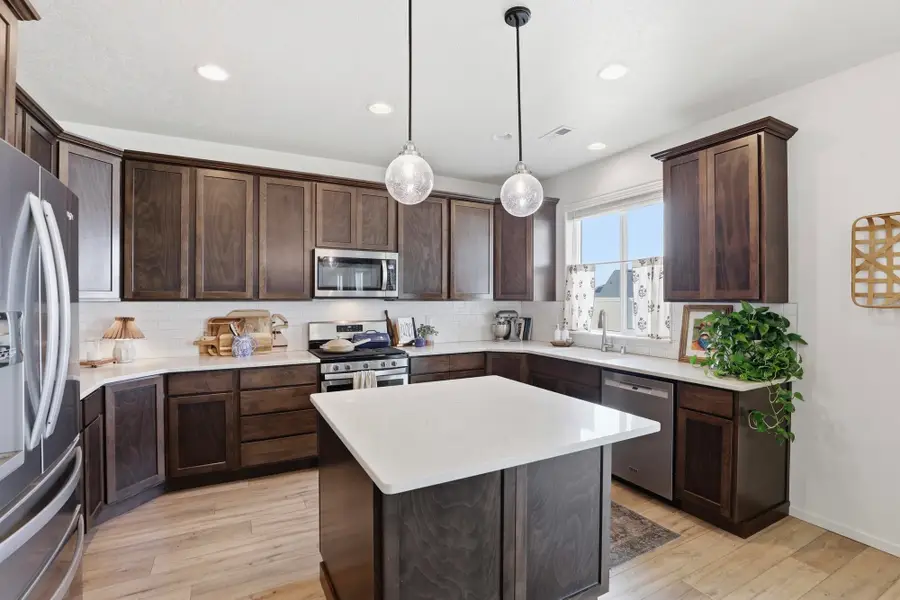 202 S Beeman St, Airway Heights, WA 99001 - #3