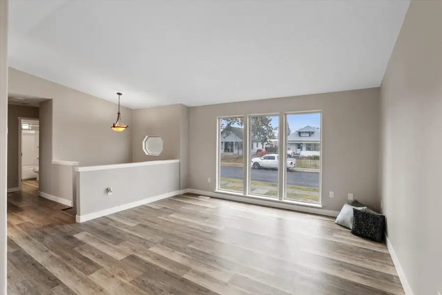 308 E Crown Ave, Spokane, WA 99205 - #2