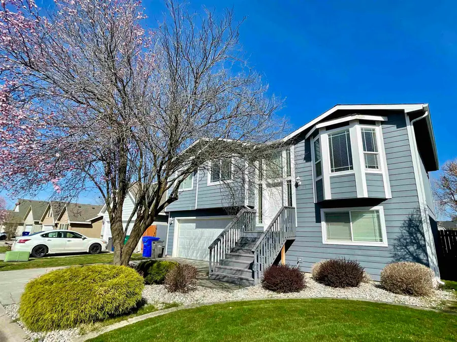 31 S Arties Ln, Greenacres, WA 99016 - #2