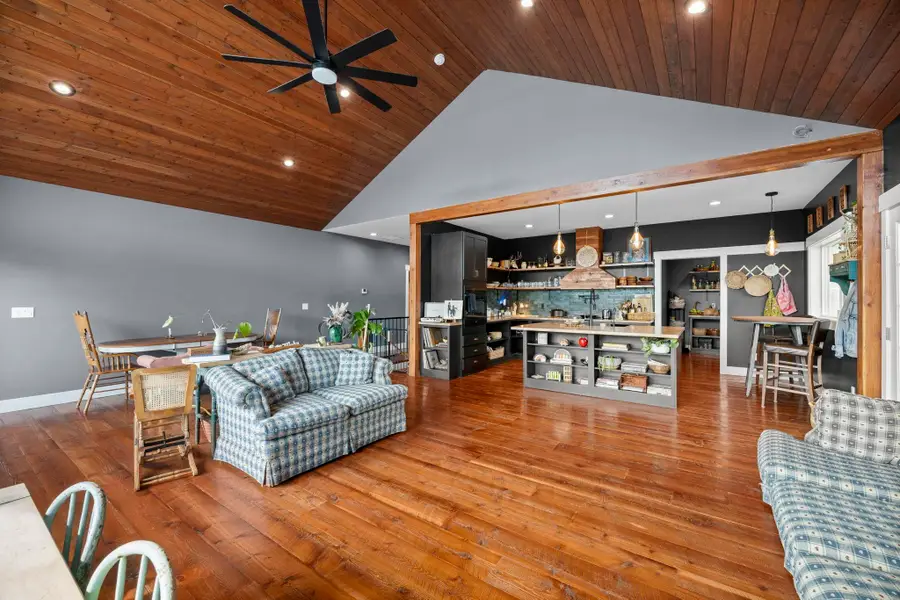 23401 N Westlake Dr, Nine Mile Falls, WA 99208 - #2