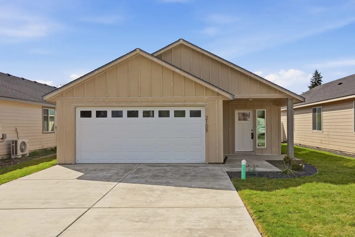 2105 N Sipple Rd, Spokane Valley, WA 99212 - #1