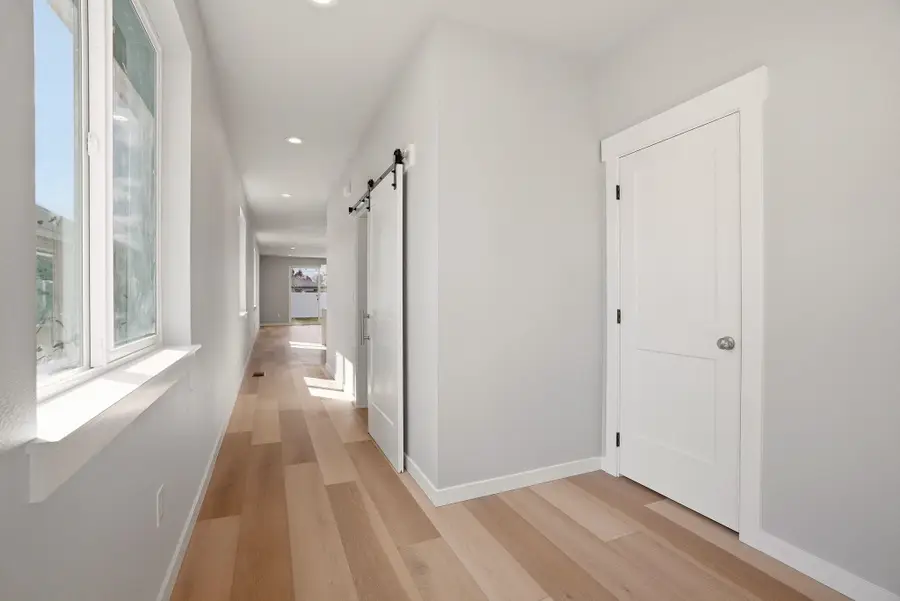 2107 N Sipple Rd, Spokane Valley, WA 99212 - #2