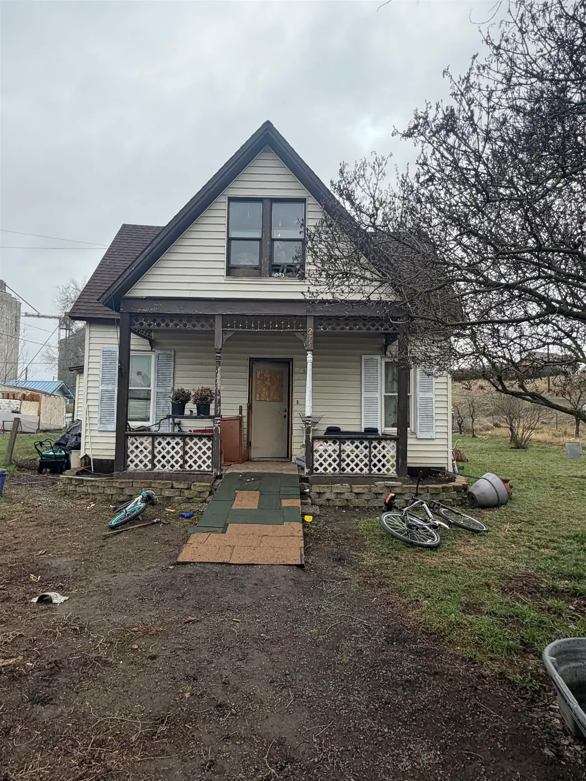 215 SE Milmont St, Wilbur, WA 99185 - #1