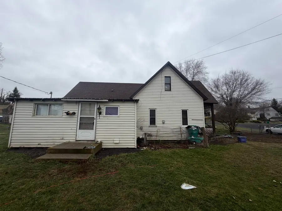 215 SE Milmont St, Wilbur, WA 99185 - #3