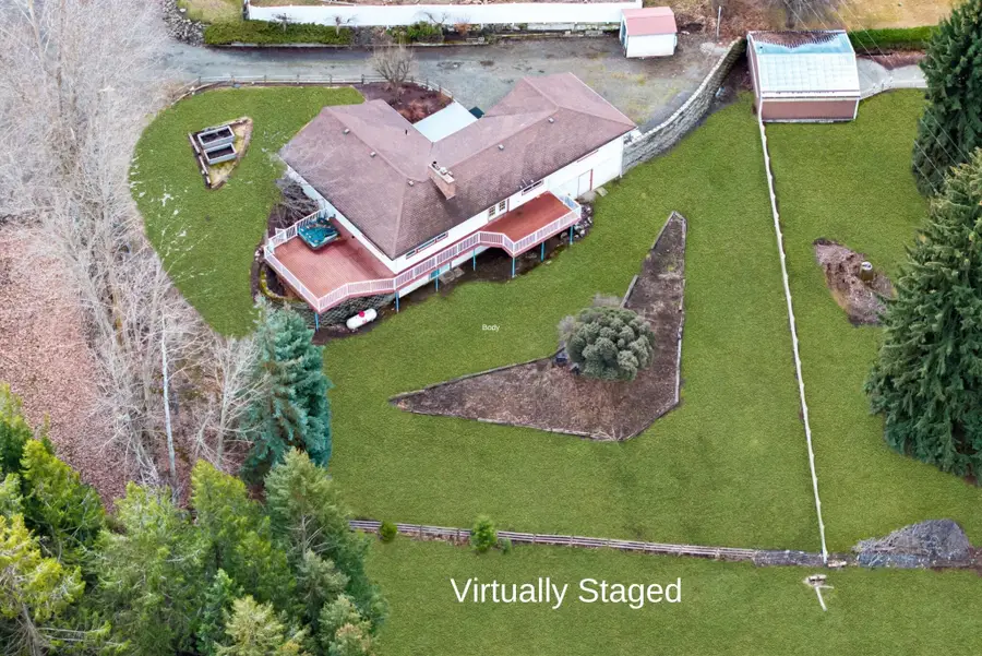 147 N Lindsey St, Tekoa, WA 99033 - #3