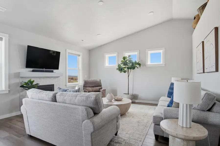 1500 S Moen Ct, Greenacres, WA 99016 - #2