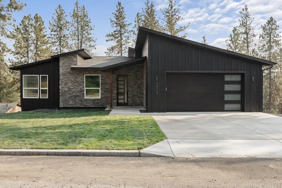 2418 E Casper Dr, Spokane, WA 99223 - #2