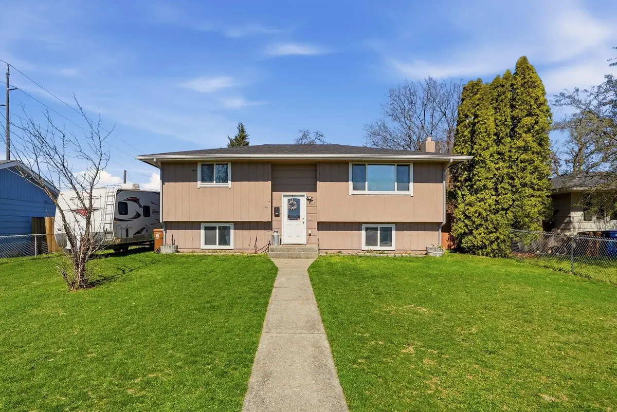 1409 E Gordon Ct, Spokane, WA 99207 - #1