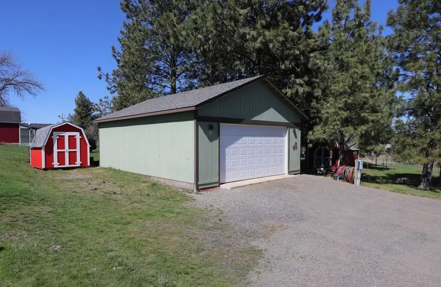 12315 E Connor Rd, Valleyford, WA 99036 - #3