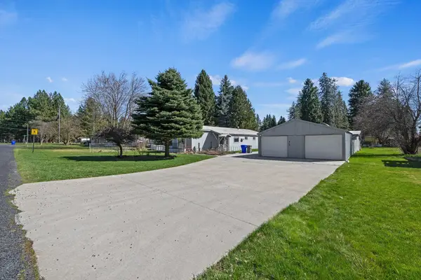 614 E 2nd St, Deer Park, WA 99006