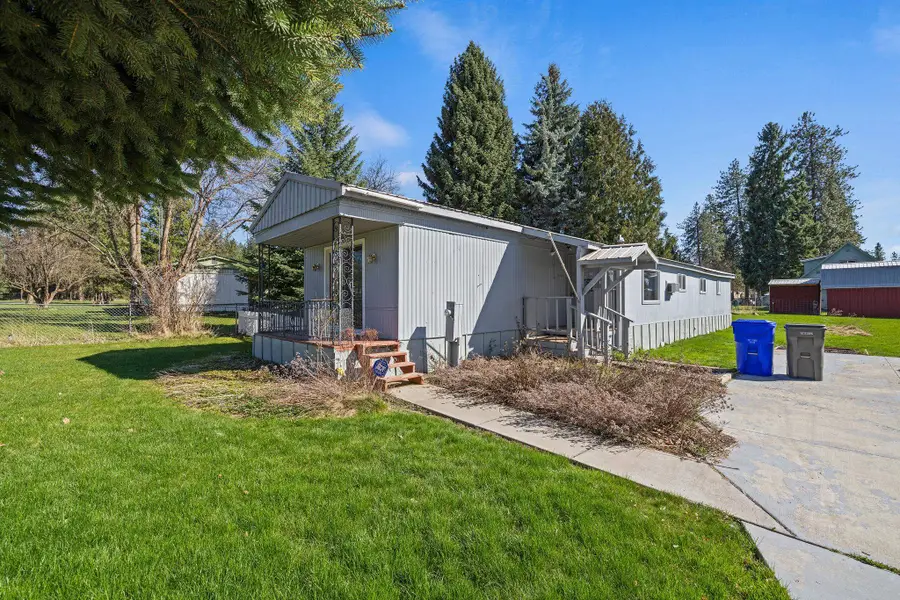 614 E 2nd St, Deer Park, WA 99006 - #2