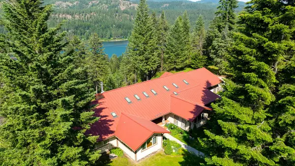 433873 Highway 20, Newport, WA 99156