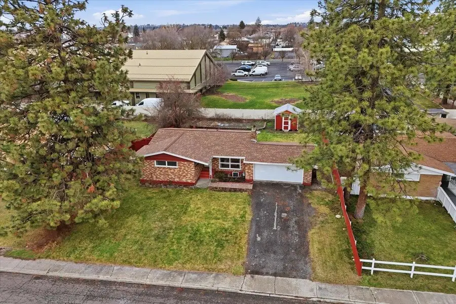 1808 W Kiernan Ave, Spokane, WA 99205 - #2
