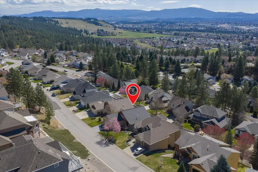 8518 E Sandlewood Ln, Spokane, WA 99217 - #2