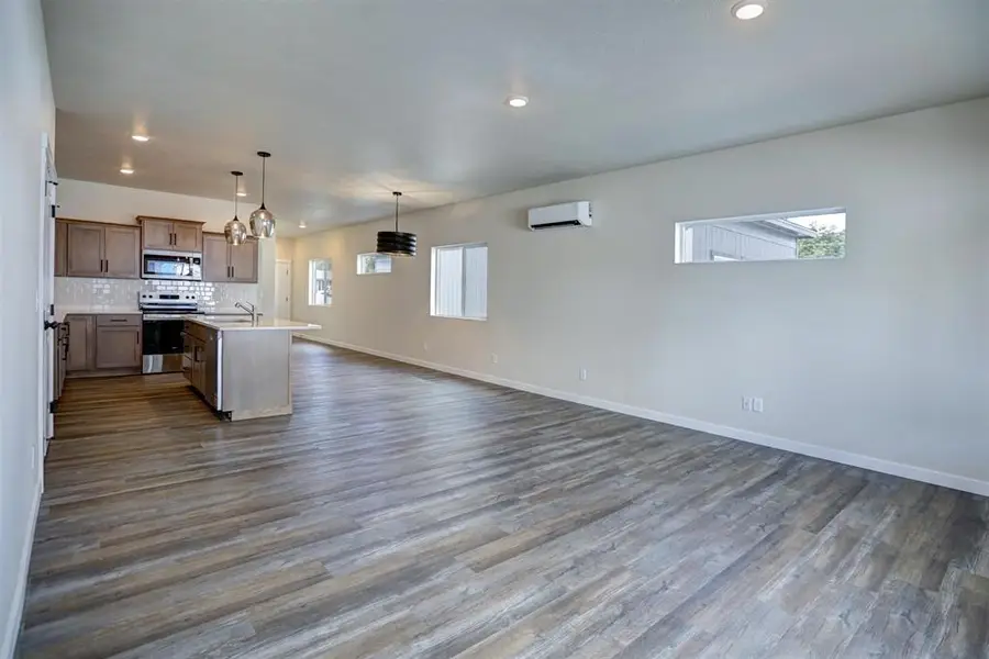 215 N Vercler Ln, Spokane Valley, WA 99216 - #2