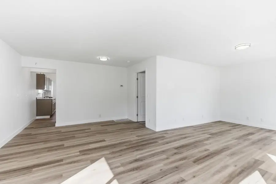 1713 E 4th Ave, Spokane, WA 99202 - #3