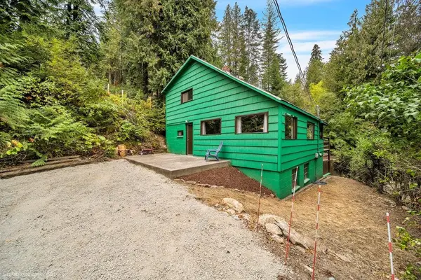 11711 N Honeymoon Bay Rd, Newman Lake, WA 99025