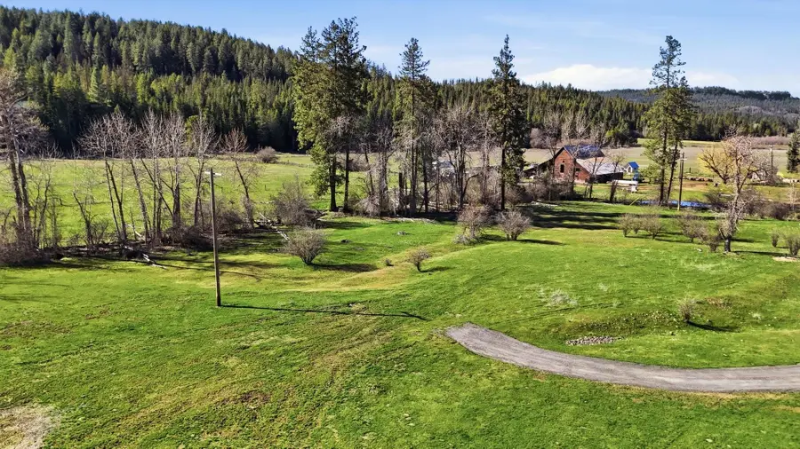 3564 Long Prairie Rd, Valley, WA 99181 - #3