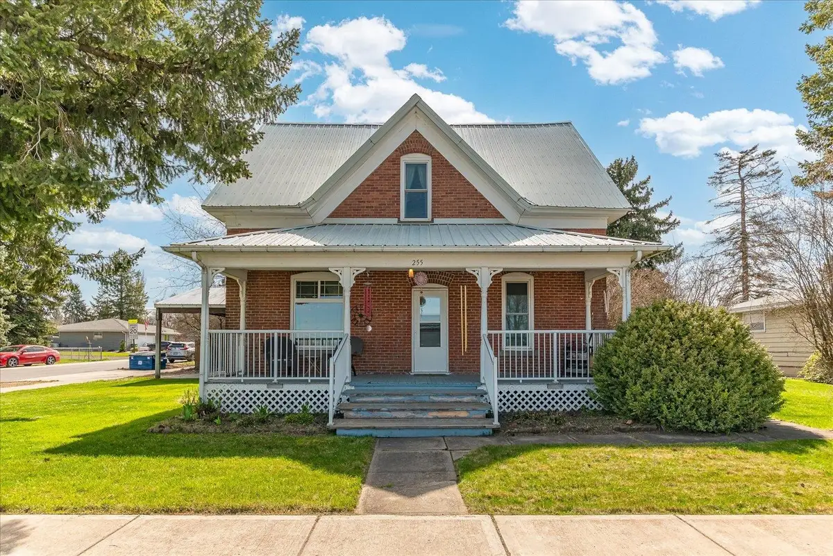 255 E Broadway Ave, Reardan, WA 99209 - #1